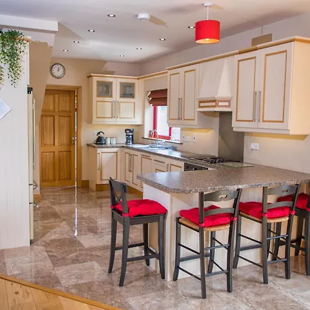 Beechwood Cill Airne