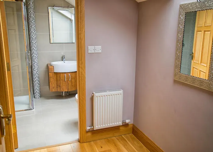 Semesterbostad Beechwood Cill Airne